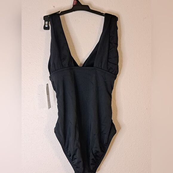 Black one piece bathing suit size small NWT - Picture 2 of 3